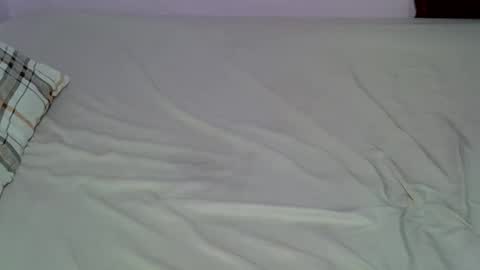 Snapshot of phoenixloverz chatting on May 2026 06:04:02 PM phoenixloverz online show from May 2026 06:04:02 PM