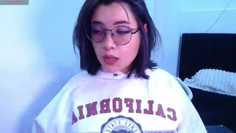 Snapshot of phylavell_ chatting on July 2026 12:07:01 AM phylavell_ online show from July 2026 12:07:01 AM