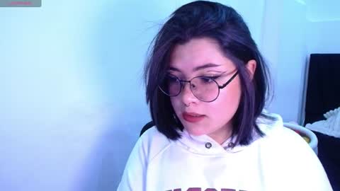 Snapshot of phylavell_ chatting on July 2026 11:18:01 PM phylavell_ online show from July 2026 11:18:01 PM