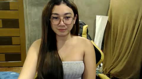 Pia online show from October 2025 08:04:02 AM