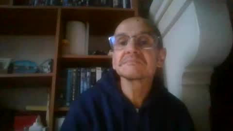 Snapshot of pichoun71 chatting on December 2024 03:47:02 PM pichoun71 online show from December 2024 03:47:02 PM