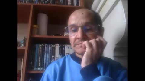 Snapshot of pichoun71 chatting on February 2025 11:02:02 AM pichoun71 online show from February 2025 11:02:02 AM