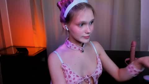 Snapshot of pickanicole chatting on June 2026 04:32:02 AM Adeline online show from June 2026 04:32:02 AM