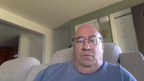 Snapshot of pickme11113 chatting on October 2025 05:37:01 PM pickme11113 online show from October 2025 05:37:01 PM