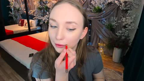 Emelie online show from January 2025 10:22:01 AM