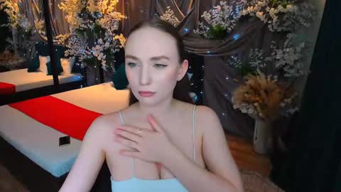 Emelie online show from February 2025 01:25:01 PM