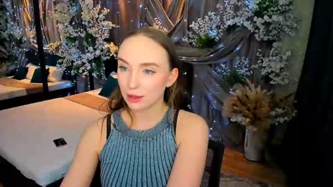 Emelie online show from March 2025 10:32:02 PM