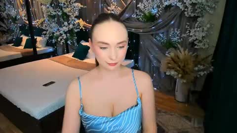 Emelie online show from March 2025 07:38:02 PM