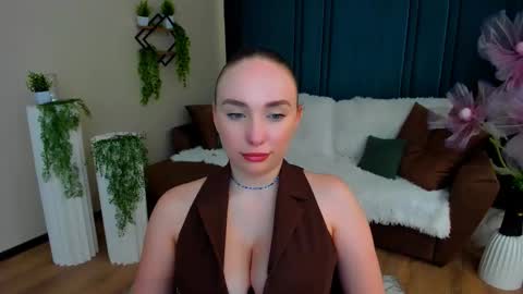 Emelie online show from March 2026 04:51:01 AM