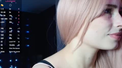 Piera online show from November 2025 07:03:02 PM