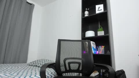 Pierre online show from February 2025 12:41:01 AM