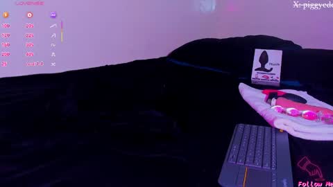 Snapshot of piggy_eddy chatting on May 2026 10:44:01 AM Eddy Brock... Its a pleasure to talk to... online show from May 2026 10:44:01 AM