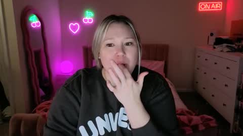 Piggy Rose online show from December 2025 11:31:01 PM