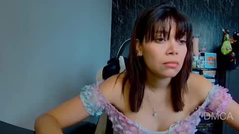 Snapshot of piixiie_d_oll chatting on March 2025 09:03:01 PM Andrea G online show from March 2025 09:03:01 PM