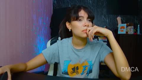 Snapshot of piixiie_d_oll chatting on October 2025 02:44:01 AM Andrea G online show from October 2025 02:44:01 AM