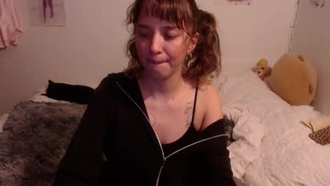 Snapshot of pikawiii chatting on January 2025 11:24:01 PM ill be back on monday 18th of november online show from January 2025 11:24:01 PM