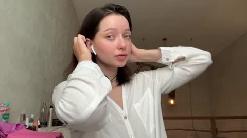 Trisha     online show from January 2025 03:33:01 AM