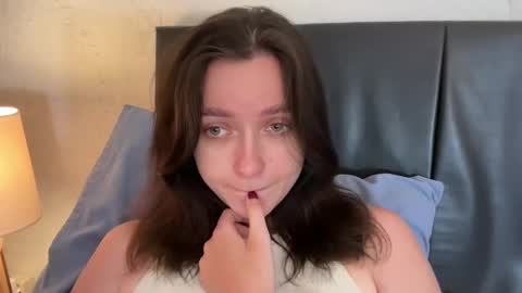 Trisha     online show from February 2025 10:51:01 AM