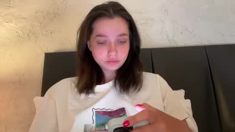 Trisha     online show from March 2025 11:06:02 AM