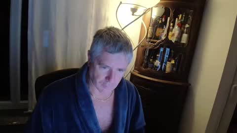 piloontje online show from November 2025 05:54:01 AM