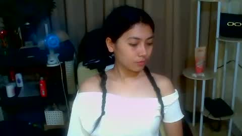 Snapshot of pinay_aangel chatting on April 2026 01:25:01 AM pinay_aangel online show from April 2026 01:25:01 AM