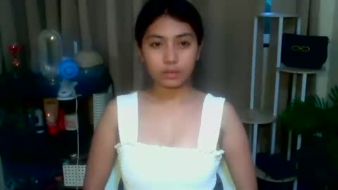 Snapshot of pinay_aangel chatting on April 2026 07:53:02 AM pinay_aangel online show from April 2026 07:53:02 AM