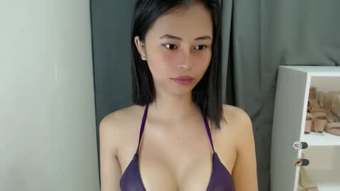 Snapshot of pinay_angelica chatting on April 2026 11:48:01 PM Angel online show from April 2026 11:48:01 PM