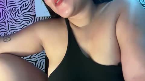 Snapshot of pinay_feb chatting on November 2025 09:53:01 AM Hot Feb online show from November 2025 09:53:01 AM