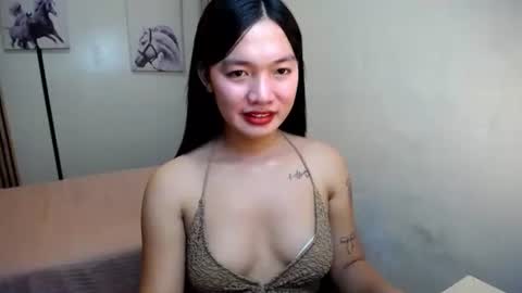 Shenna online show from November 2025 03:23:01 PM