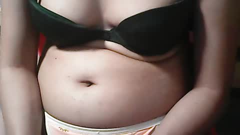Snapshot of pinayhairyflower chatting on May 2026 07:55:02 PM Nica online show from May 2026 07:55:02 PM