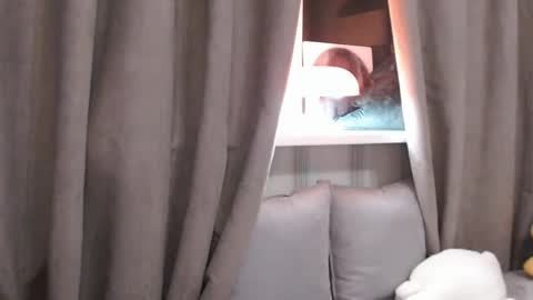       online show from January 2025 08:14:01 PM