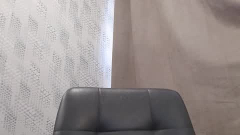       online show from February 2025 06:31:01 AM