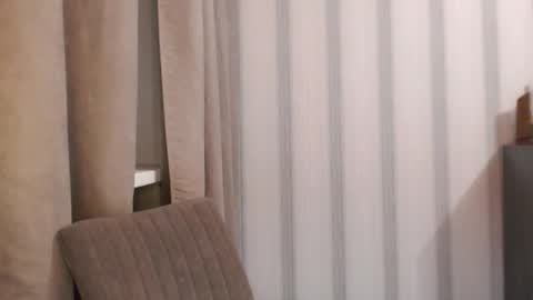       online show from October 2025 06:32:01 PM