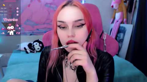 Snapshot of pineapple_dope chatting on March 2026 11:21:02 PM Nancy online show from March 2026 11:21:02 PM