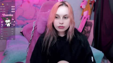 Snapshot of pineapple_dope chatting on April 2026 09:42:01 PM Nancy online show from April 2026 09:42:01 PM