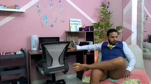 Snapshot of pineappleflipped chatting on July 2026 02:21:02 AM pineappleflipped online show from July 2026 02:21:02 AM