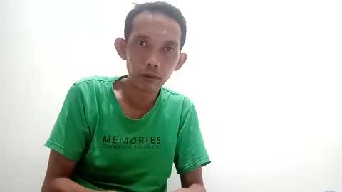 pinguuc21 online show from November 2025 01:57:02 PM