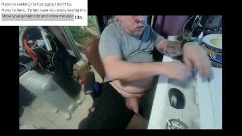 pini_z online show from February 2025 07:46:01 PM