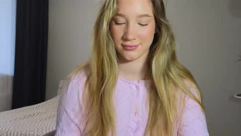   online show from October 2025 03:46:02 AM