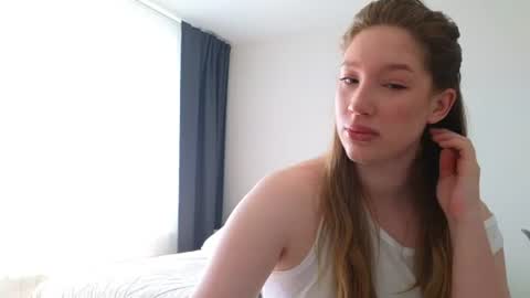Snapshot of pink_rosee_ chatting on June 2026 03:06:02 AM online show from June 2026 03:06:02 AM