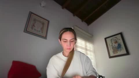Snapshot of pinkilola chatting on April 2026 11:35:01 AM Pinkilola online show from April 2026 11:35:01 AM