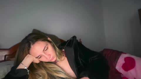 Snapshot of pinkilola chatting on May 2026 01:43:02 PM Pinkilola online show from May 2026 01:43:02 PM