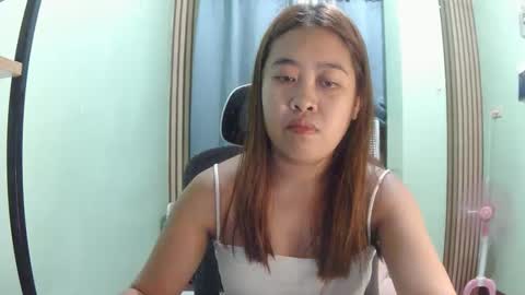 Snapshot of pinkish_shine chatting on May 2026 10:31:01 AM Hi its me shine online show from May 2026 10:31:01 AM