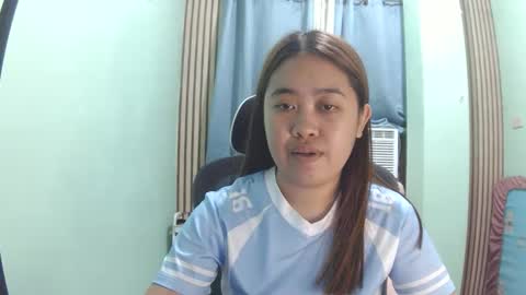 Snapshot of pinkish_shine chatting on May 2026 06:28:02 PM Hi its me shine online show from May 2026 06:28:02 PM
