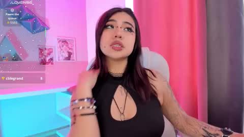 Snapshot of pinkk_demon chatting on September 2025 01:11:02 PM PINKK online show from September 2025 01:11:02 PM