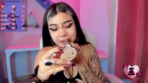 Snapshot of pinkk_demon chatting on January 2026 05:49:02 PM PINKK online show from January 2026 05:49:02 PM