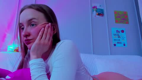 Mila online show from April 2026 11:25:01 AM