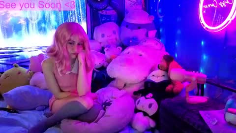 Snapshot of pinkocean3 chatting on October 2025 06:40:01 PM Gwenie online show from October 2025 06:40:01 PM