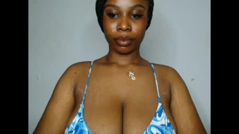 Snapshot of pinkxsugar chatting on May 2026 06:13:01 PM pinkxsugar online show from May 2026 06:13:01 PM