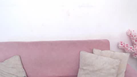Snapshot of pinky_f00x chatting on May 2026 07:19:02 PM pinky_f00x online show from May 2026 07:19:02 PM